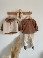 Charger l&#39;image dans la galerie, Blouse à poche en coton lavé Cacao
