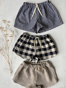 Short droit en petit Vichy Noir