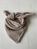 Charger l'image dans la galerie, Foulard en Gaze de Coton Gris cailloux
