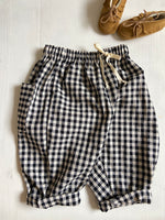Charger l'image dans la galerie, Pantalon Ballon Vichy noir Lin
