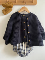 Charger l'image dans la galerie, Blouse Oversize en gaze Noir à boutons
