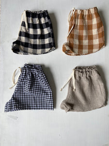 Short droit en petit Vichy Noir