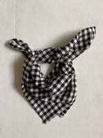 Charger l'image dans la galerie, Foulard Vichy Noir Lin
