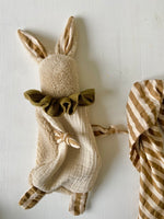 Charger l'image dans la galerie, Doudou Lapin Chiffon Havane
