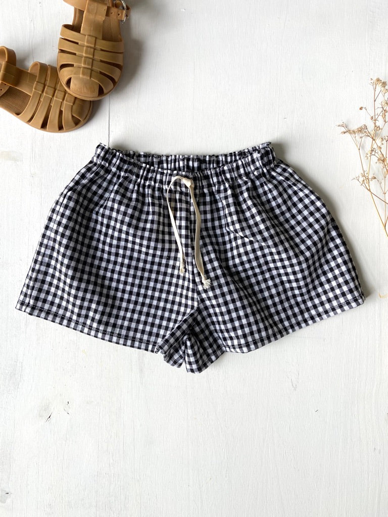 Short droit en petit Vichy Noir